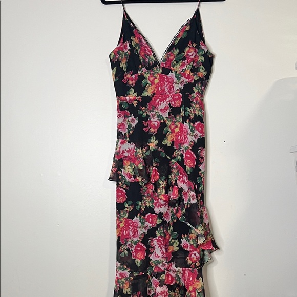 Aqua Dresses & Skirts - Floral V-Neck Ruffle Dress midi dress with fitted waistline and bustier red pink